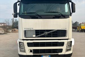 camion scarrabile Volvo