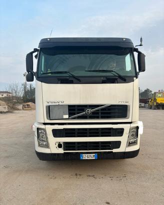camion scarrabile Volvo