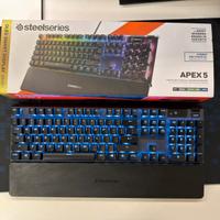 SteelSeries Apex 5 RGB layout USA con scatola