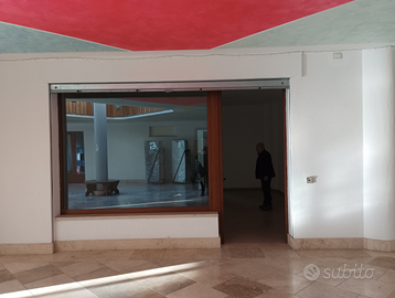 Locale commerciale (ufficio negozio)