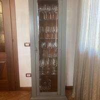 Vetrinetta a colonna verde salvia