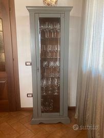 Vetrinetta a colonna verde salvia