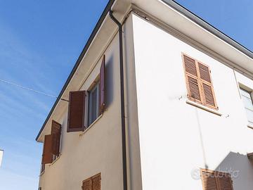 Casa indipendente a Parma, 6 locali