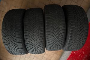 Pneumatici Bridgestone Blizzak LM005 235/55 R19