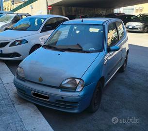 Fiat 600 (Seicento) del 1997