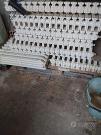 Radiatori termosifoni in ghisa usati marca Tema