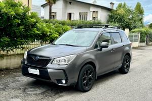 Subaru Forester 2.0 CVT XT 241cv