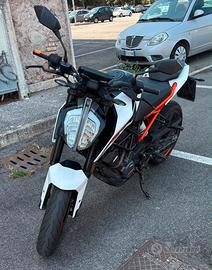 moto KTM DUKE 125
