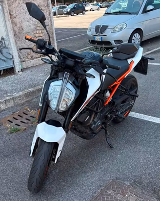 moto KTM DUKE 125