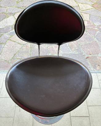 Sgabelli Connubia regolabili e girevoli