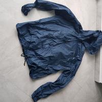 zaino ed impermeabile Benetton 