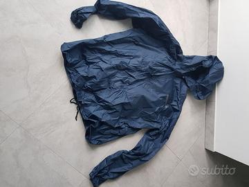 zaino ed impermeabile Benetton 