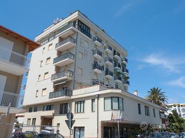 Veduta mare seconda fila