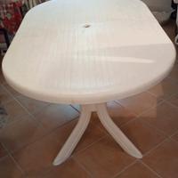 Tavolo da esterno