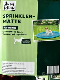 Piscina con spruzzi d’acqua