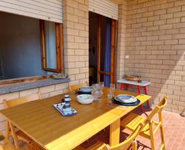 Trilocale con ampia terrazza 200 m pinera e mare