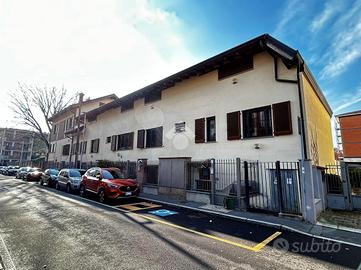 2 LOCALI A SETTIMO MILANESE