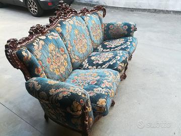 Divano vintage tre posti
