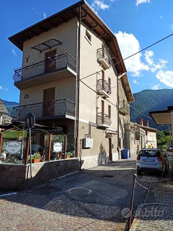 Centro : posto auto esterno in via del lavatoio