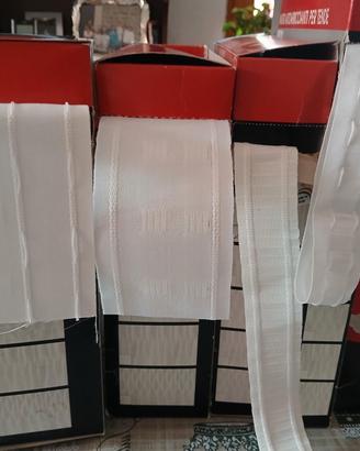 nastri autoarriccianti per tende