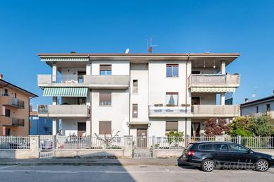 4 LOCALI A VILLAFRANCA DI VERONA