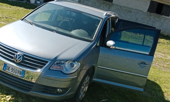 Volkswagen Tiguan 7 posti 