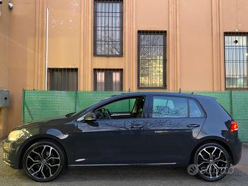 Cerchi NUOVI Volkswagen Golf raggio 18 cod.8472