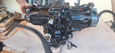 MOTORE MOTO BMW 1200R ANNO 2017 COMPLETO CON CAMBI