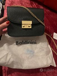 Baldinini. Borsa con tracolla oro, taglia piccola.