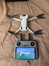 DJI Mini 4 Pro + Telecomando RC 2 (Pari al nuovo)