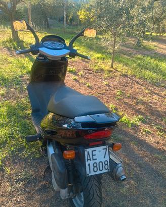 scooter Leonardo Aprilia