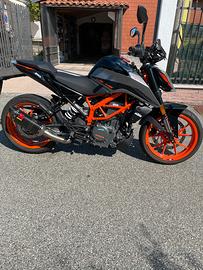KTM DUKE 390