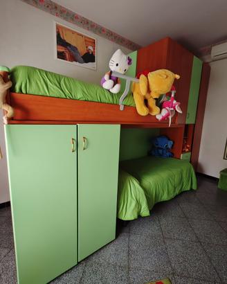 Cameretta con letto a castello