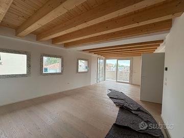 S.BONA Nuovo appartamento con terrazza TC654TRI