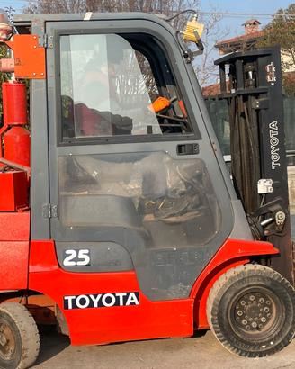 S79 Muletto 25 q Toyota