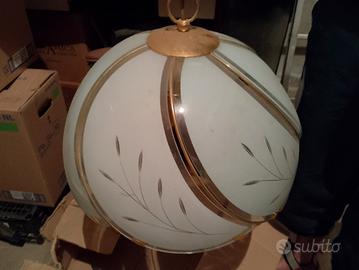 Lampadario bianco e oro 