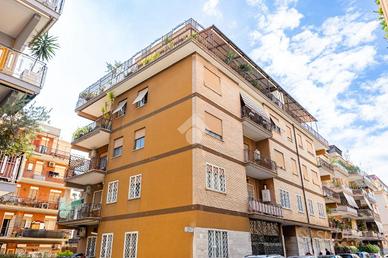 3 LOCALI A ROMA