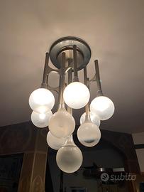 Lampadario con paralumi di Gaetano Sciolari