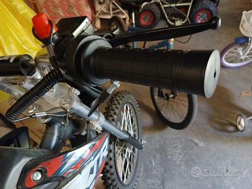 Pit bike