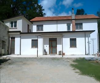 Villa Indipendente con Ampio Terreno