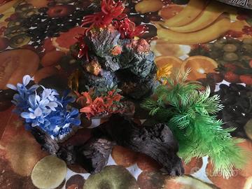 Piante finte per acquario