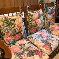 due poltrone e divano a dondolo vintage