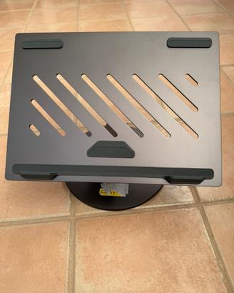 Stand supporto Pc - Tablet con porte hub