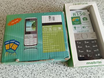 Due telefoni che supportano tre Sim.