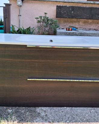 Mobile bagno sospeso