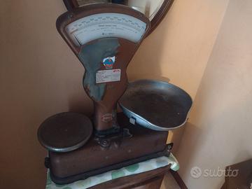 Bilancia Berkel modello A rossa Anni 50