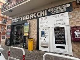 Tabaccheria due distributori