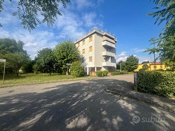 5 LOCALI A CASTELNOVO DI SOTTO