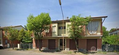 Villa di 400 m² con più di 5 locali e box auto dop