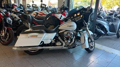 Harley-davidson Street Glide C.V.O.